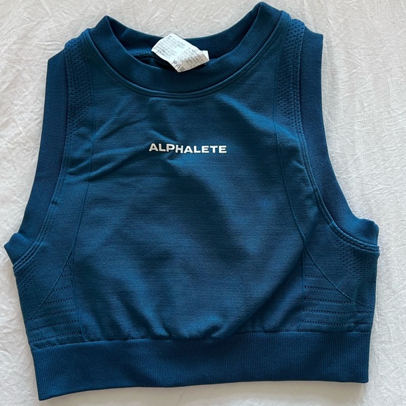 Alphalete Tops - Alphalete seamless crop size small